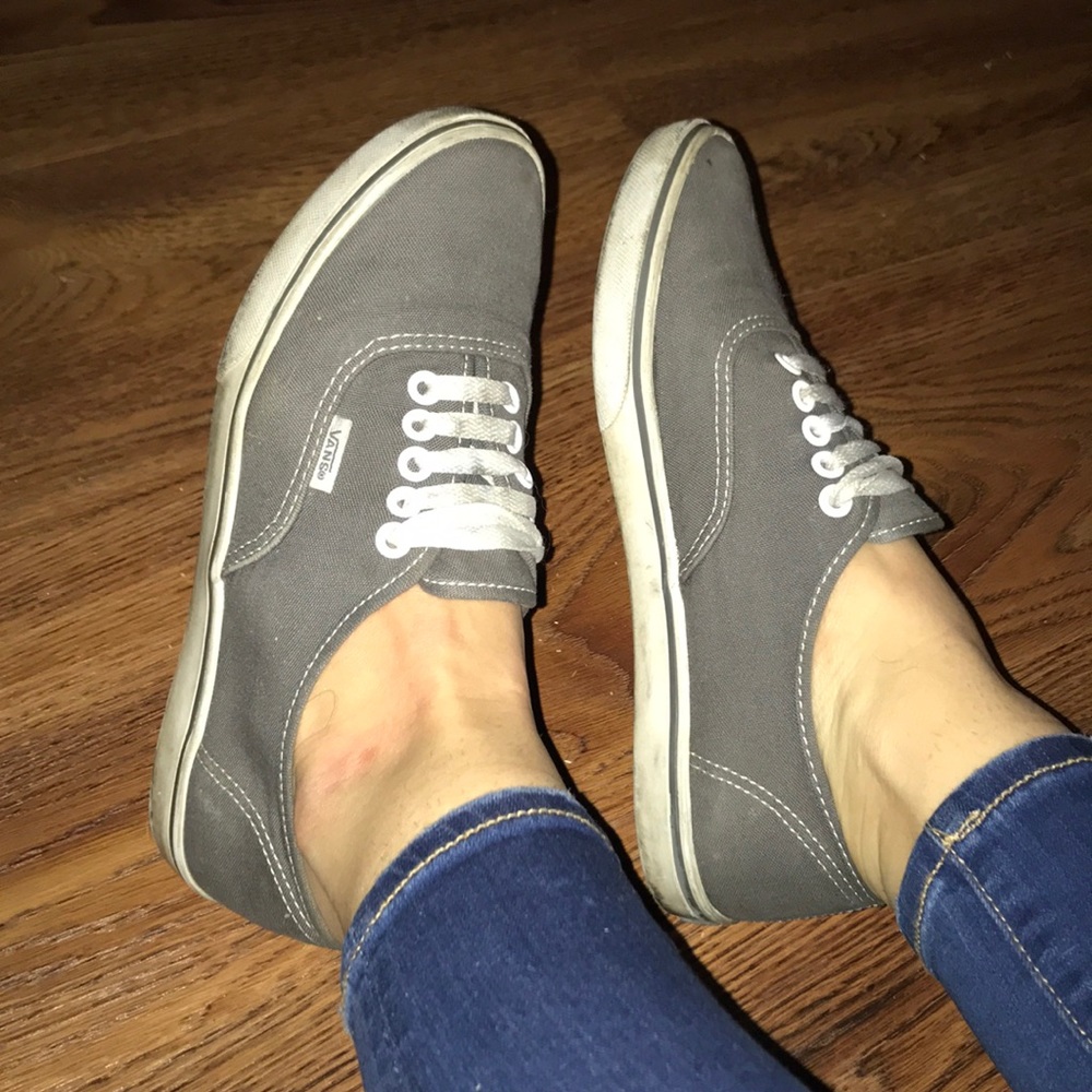 Vans - Picture 3 of 5